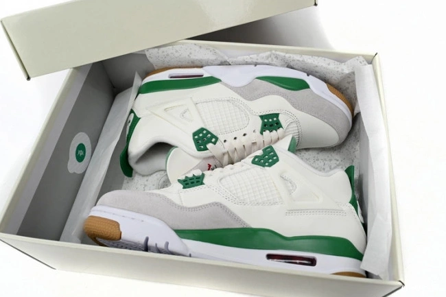 DR5415-103 SB 4 Retro Green Pine Jordan 0714